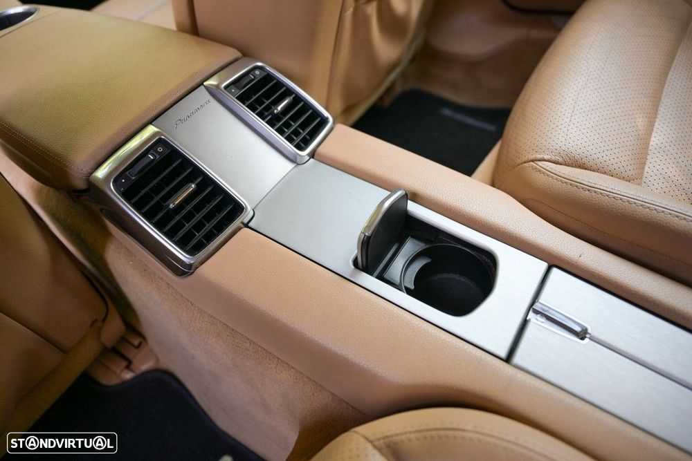 Porsche Panamera S Hybrid J19 - 55