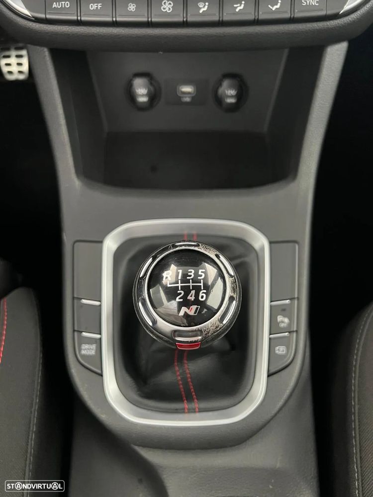 Hyundai i30 SW 1.6 CRDi N-Line - 14