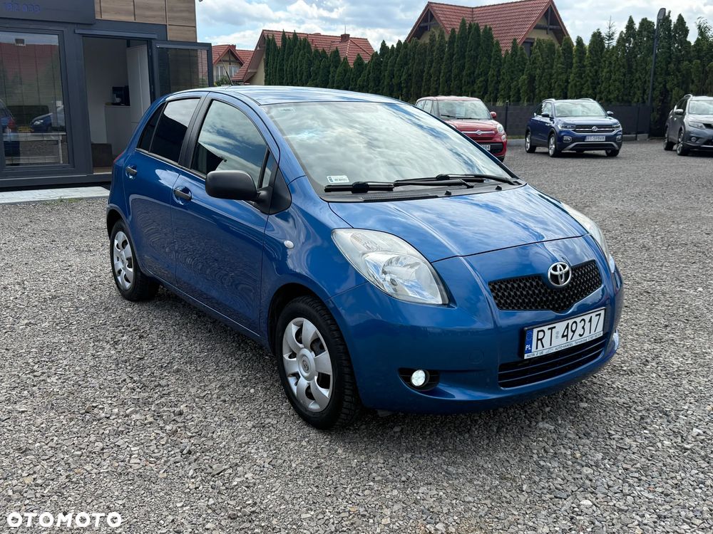 Toyota Yaris 1.3 Luna A/C - 2