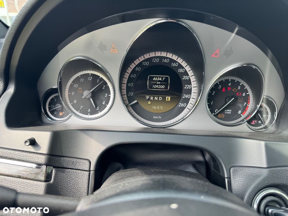 Mercedes-Benz Klasa E - 19