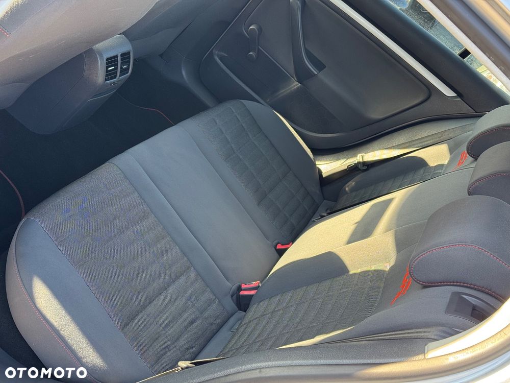 Volkswagen Golf 1.6 Goal - 25