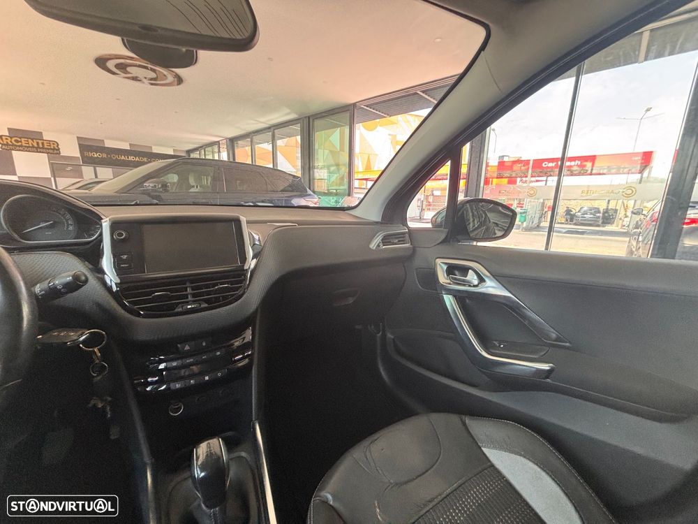 Peugeot 2008 1.6 e-HDi Allure - 9