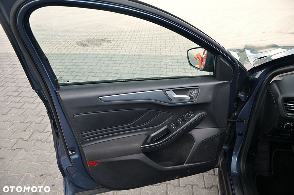 Ford Focus - 26