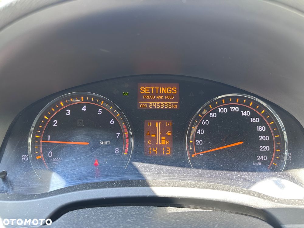 Toyota Avensis 1.8 Luna - 8