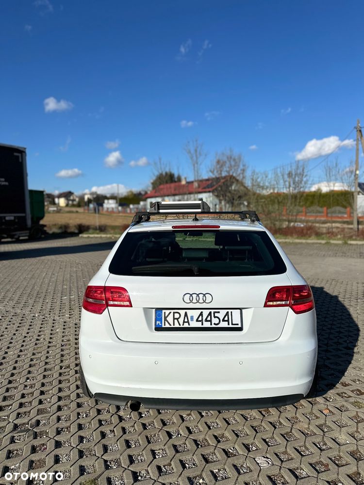 Audi A3 Sportback 2.0 TDI DPF Ambiente - 23