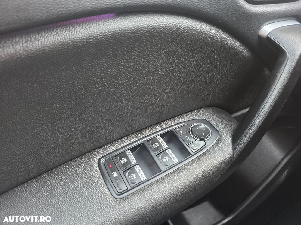 Renault Captur TCe 100 BUSINESS EDITION - 19