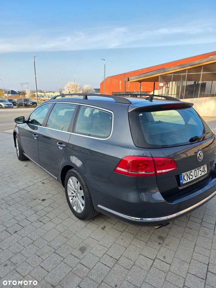 Volkswagen Passat 2.0 TDI Comfortline - 4