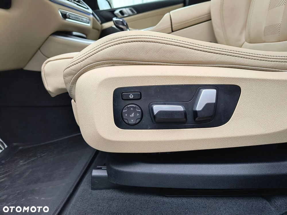 BMW X5 xDrive45e - 19