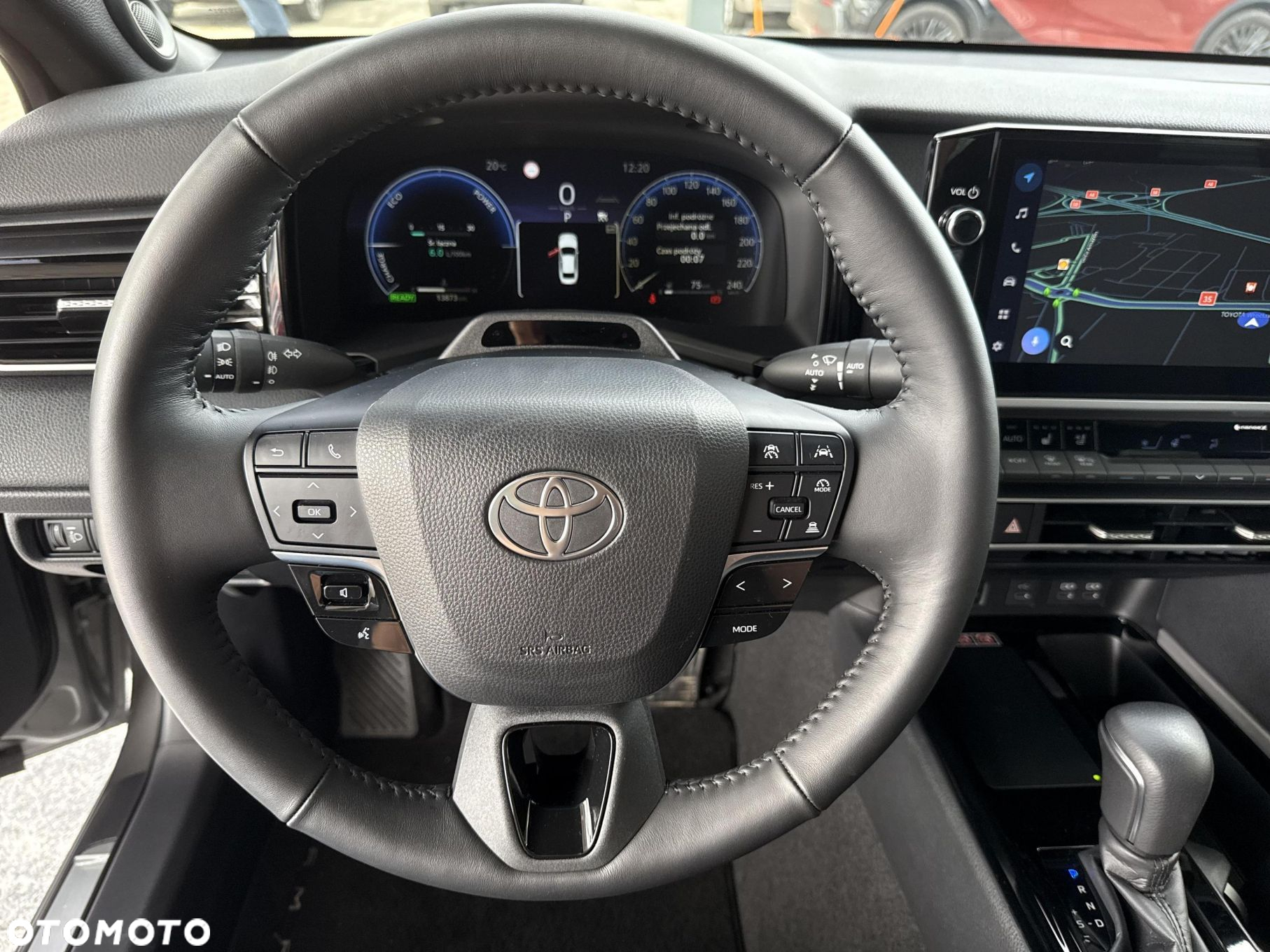 Toyota Camry - 16