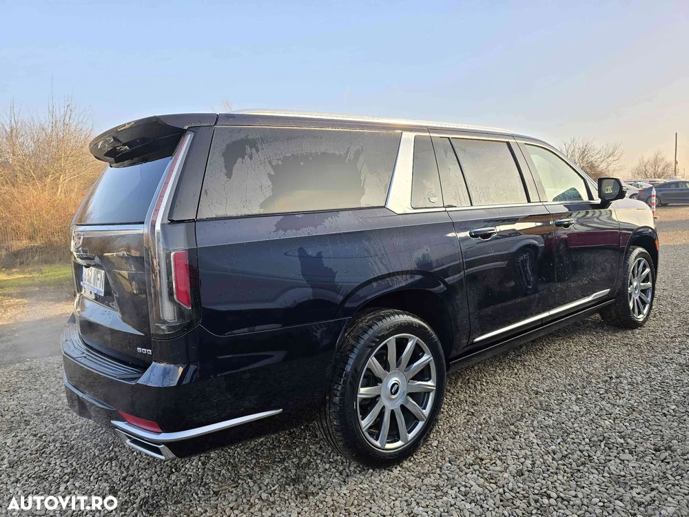 Cadillac Escalade - 3