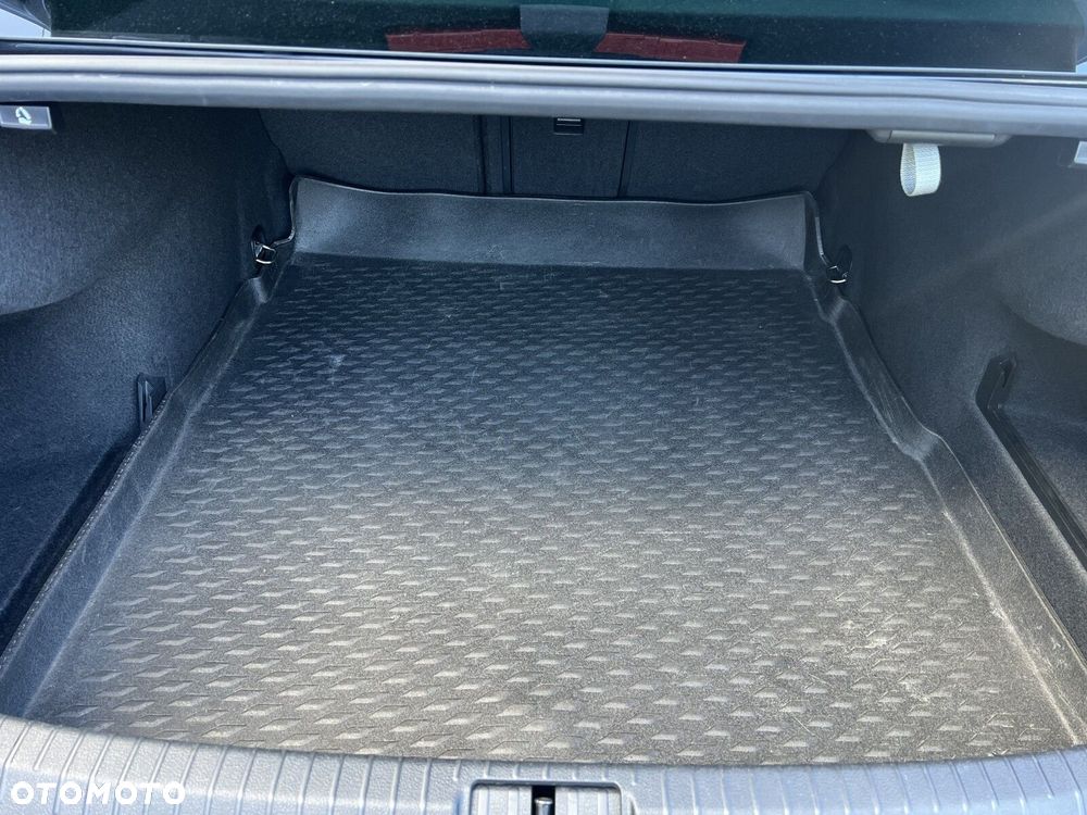 Volkswagen Passat 2.0 TSI Elegance DSG - 33
