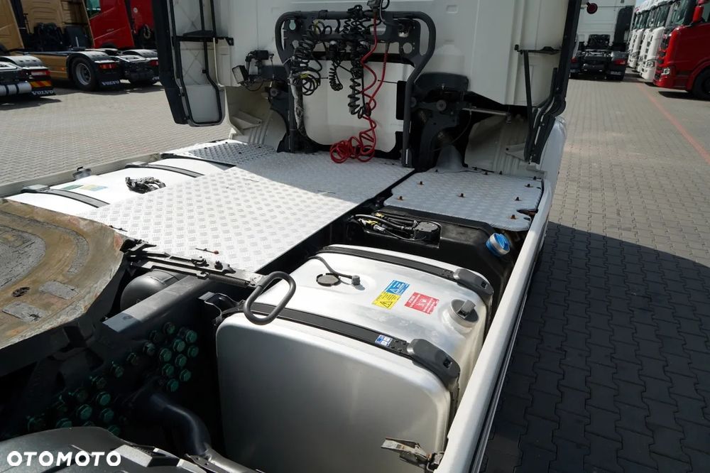 Scania R 580 / V8 / RETARDER / CAŁA NA PODUSZKACH / KLIMA POSTOJOWA / SKÓRY / OPONY 100 % / PO ZŁOTYM KONTRAKCIE SERWISOWYM - 16