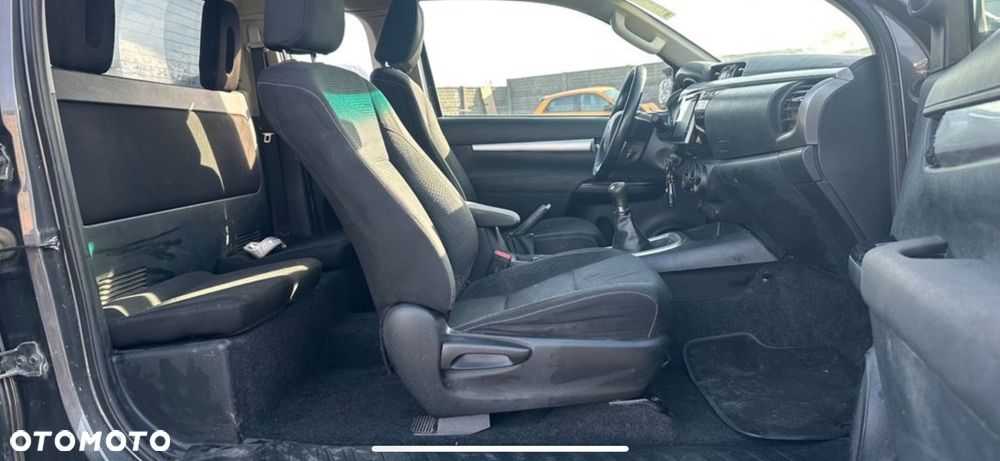 Toyota Hilux 4x4 Double Cab S&S Comfort - 13