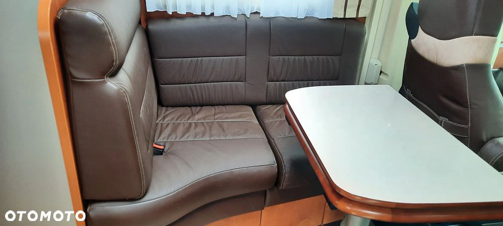 Mercedes-Benz RAPIDO pełna Integra - 13