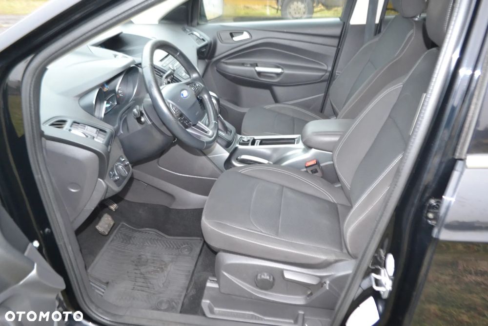 Ford Kuga 1.5 EcoBoost 2x4 Titanium - 25