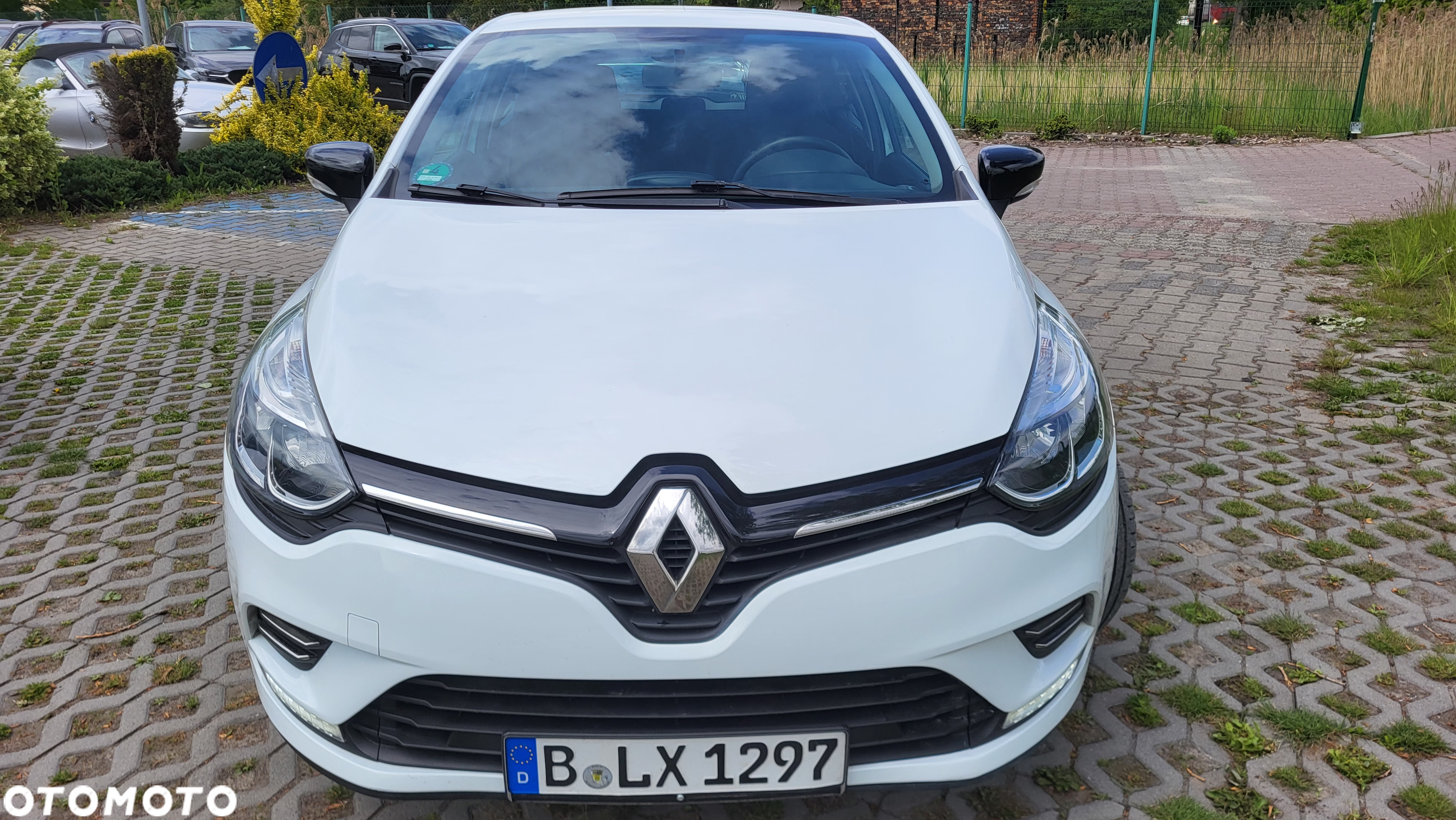 Renault Clio 1.2 16V 75 Limited - 23