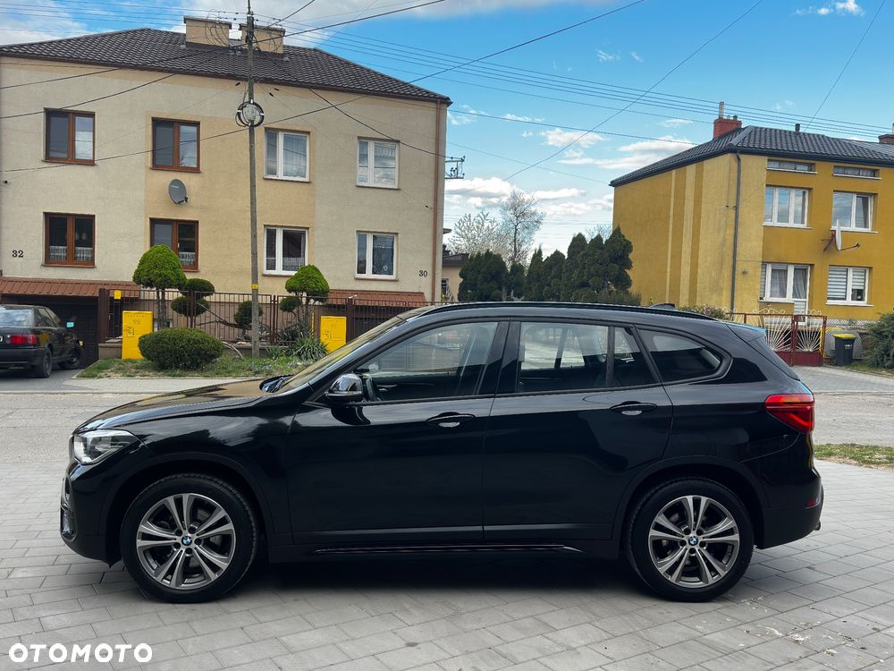 BMW X1 xDrive20i Sport Line - 6