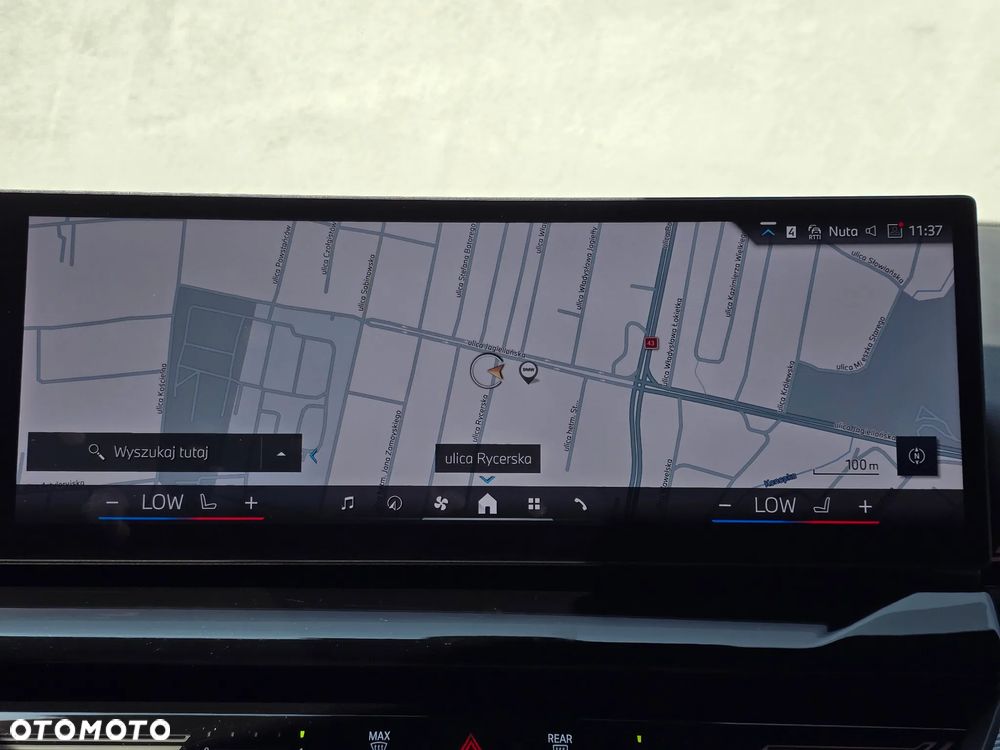 BMW Seria 5 520d xDrive - 11