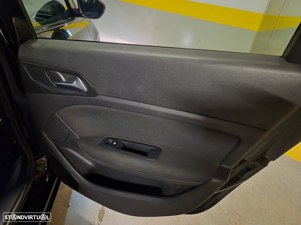 Peugeot 308 SW BlueHDi 120 Stop & Start Style - 36