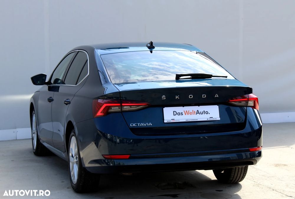 Skoda Octavia 2.0 TDI STYLE DSG - 18