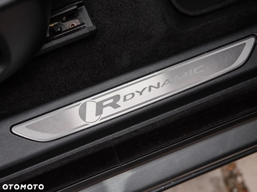 Jaguar E-Pace P250 AWD R-Dynamic SE - 35