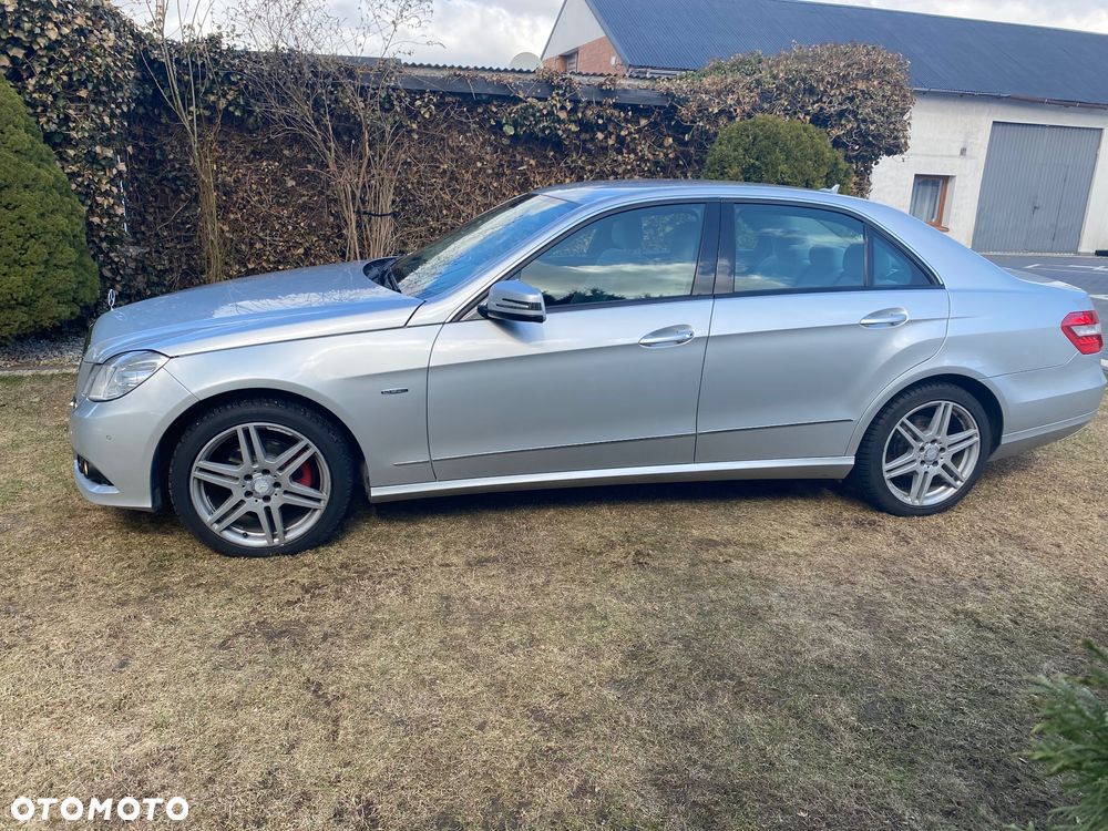 Mercedes-Benz Klasa E 220 CDI DPF BlueEFFICIENCY 7G-TRONIC Elegance - 6