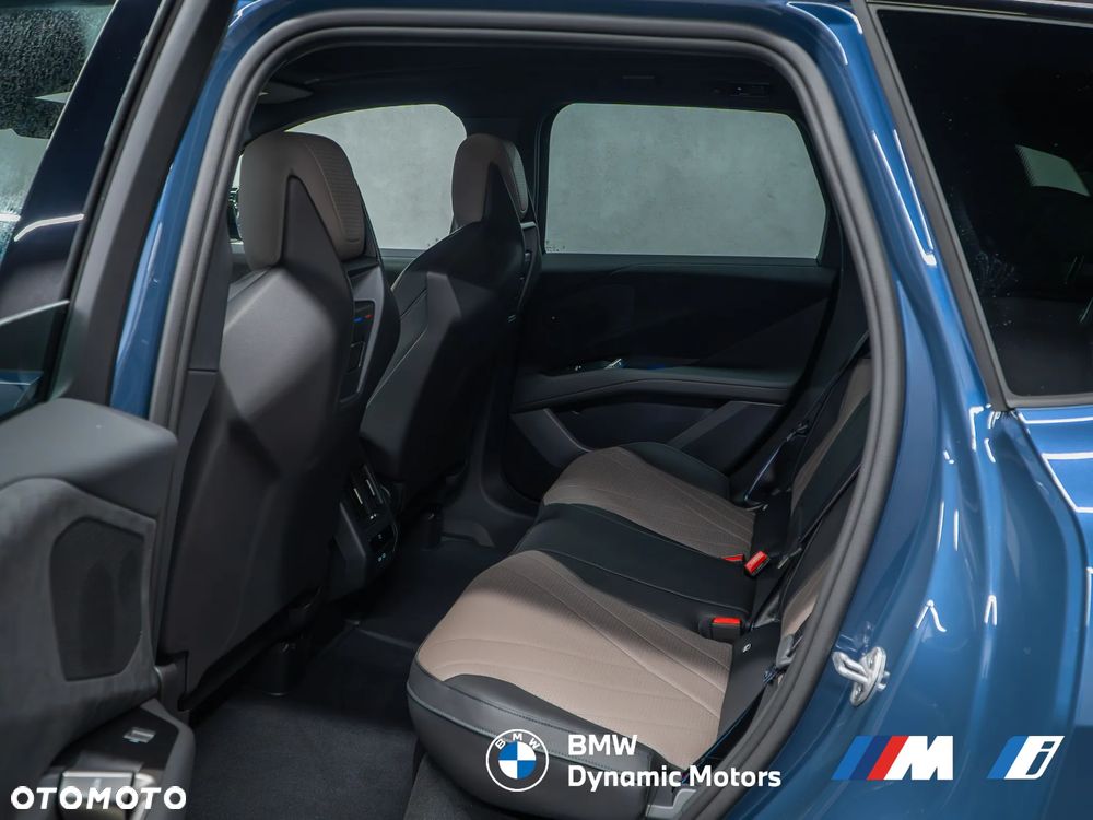 BMW iX3 50 xDrive - 26