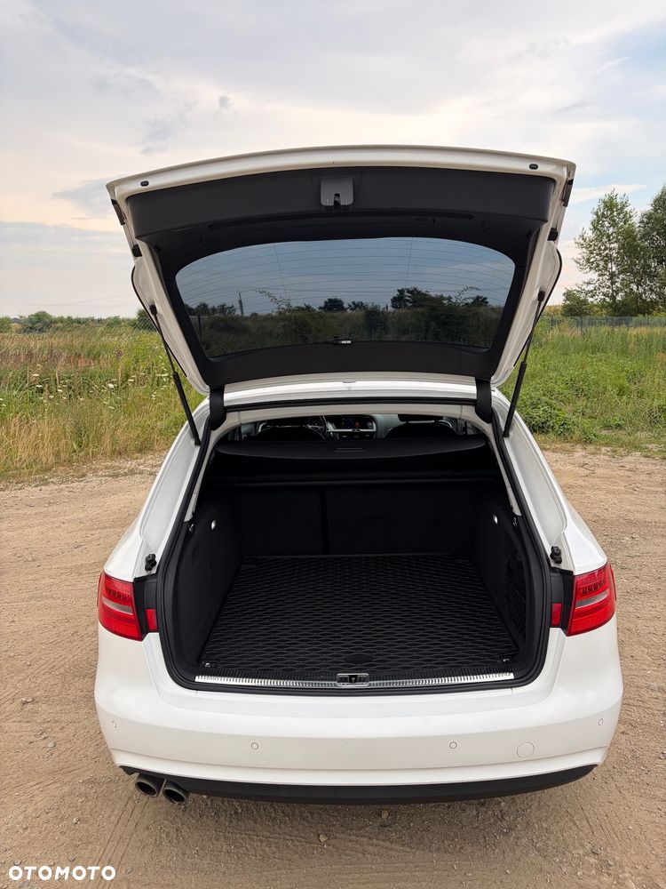 Audi A4 Avant 2.0 TDI - 8