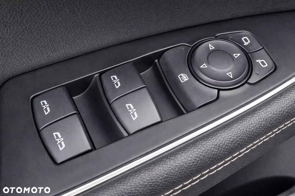 Opel Insignia 1.5 T Innovation S&S - 19