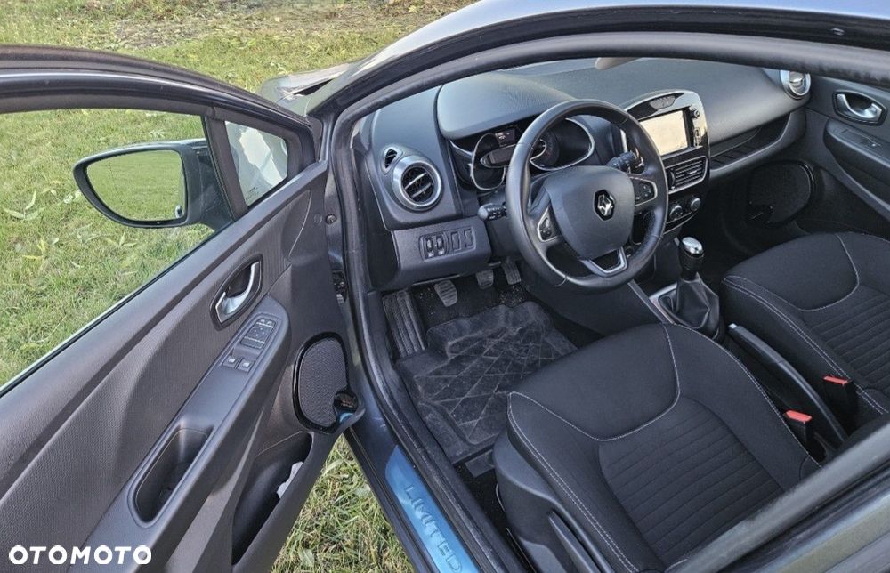 Renault Clio - 6