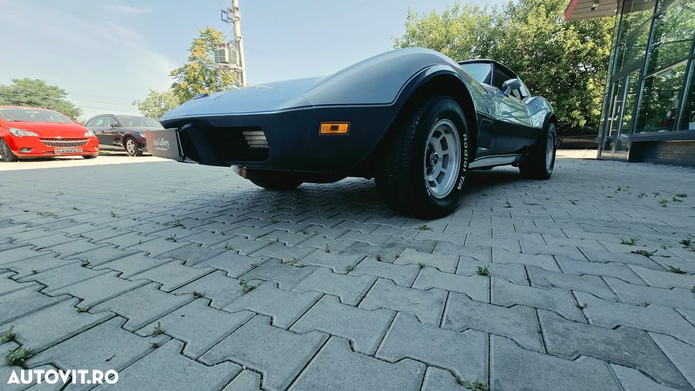 Chevrolet Corvette - 16