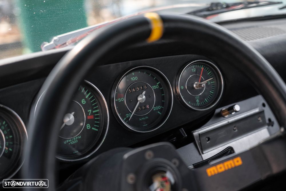 Porsche 911 Série F - 15