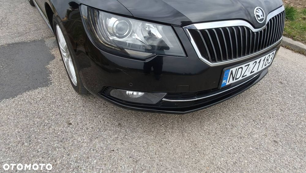 Skoda Superb 2.0 TDI Elegance DSG - 26