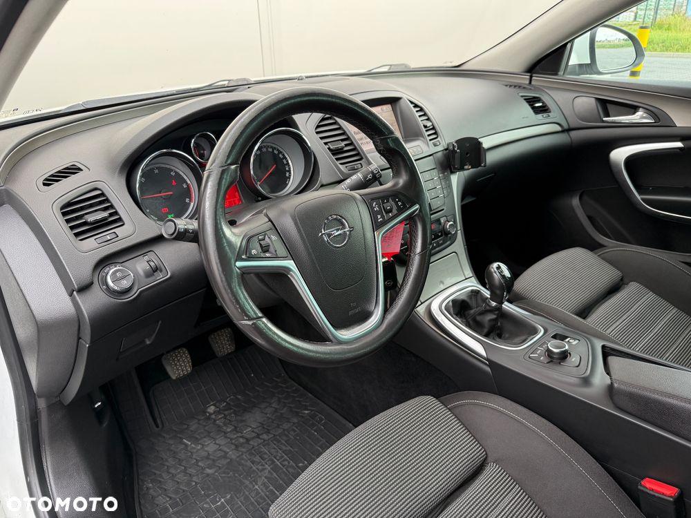 Opel Insignia 2.0 CDTI Sports Tourer Design Edition - 12