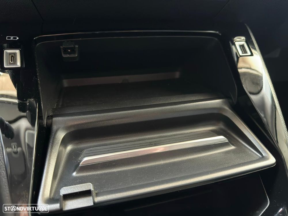 Peugeot 2008 1.2 PureTech Allure EAT6 - 15