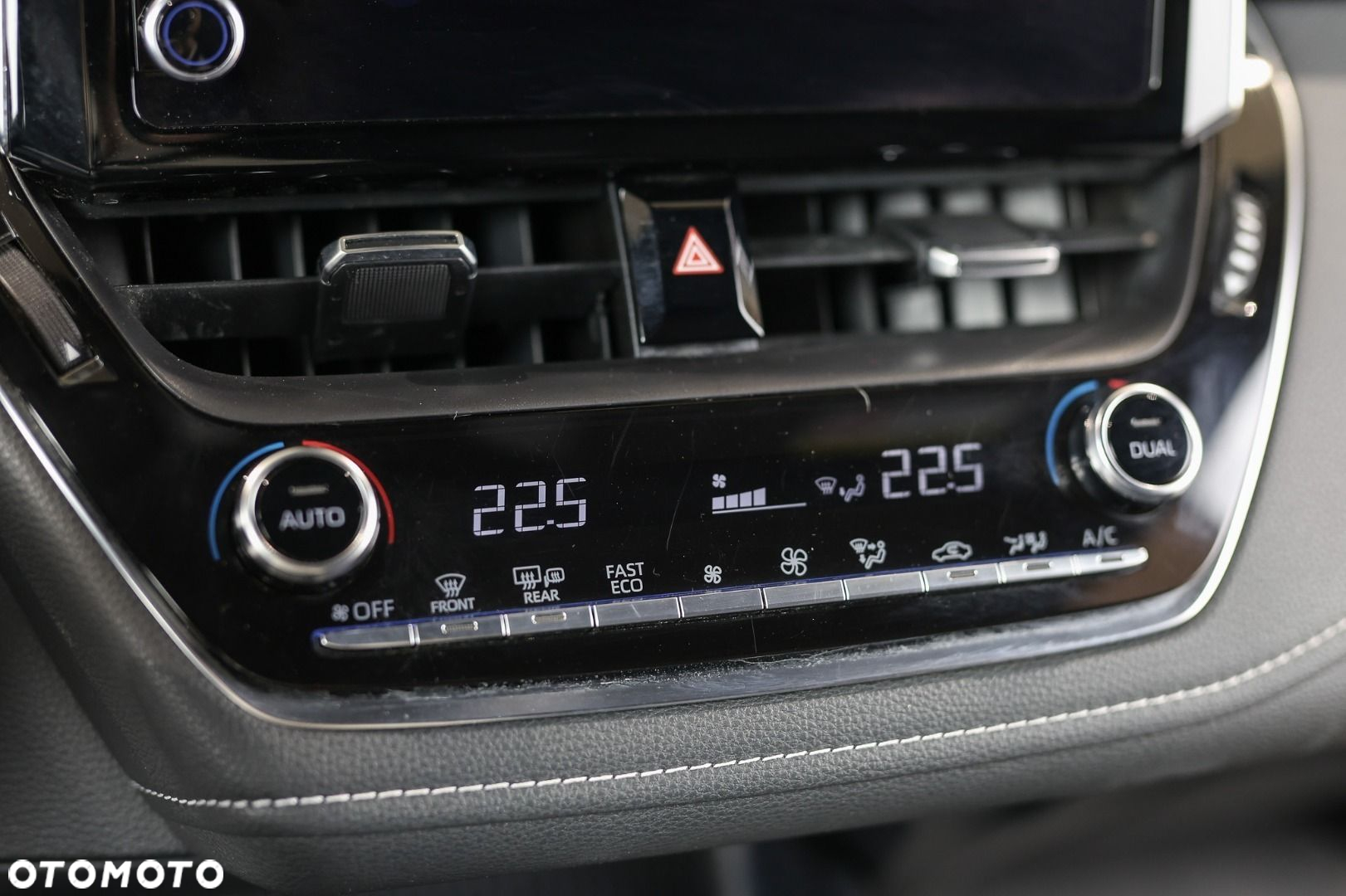 Toyota Corolla - 25