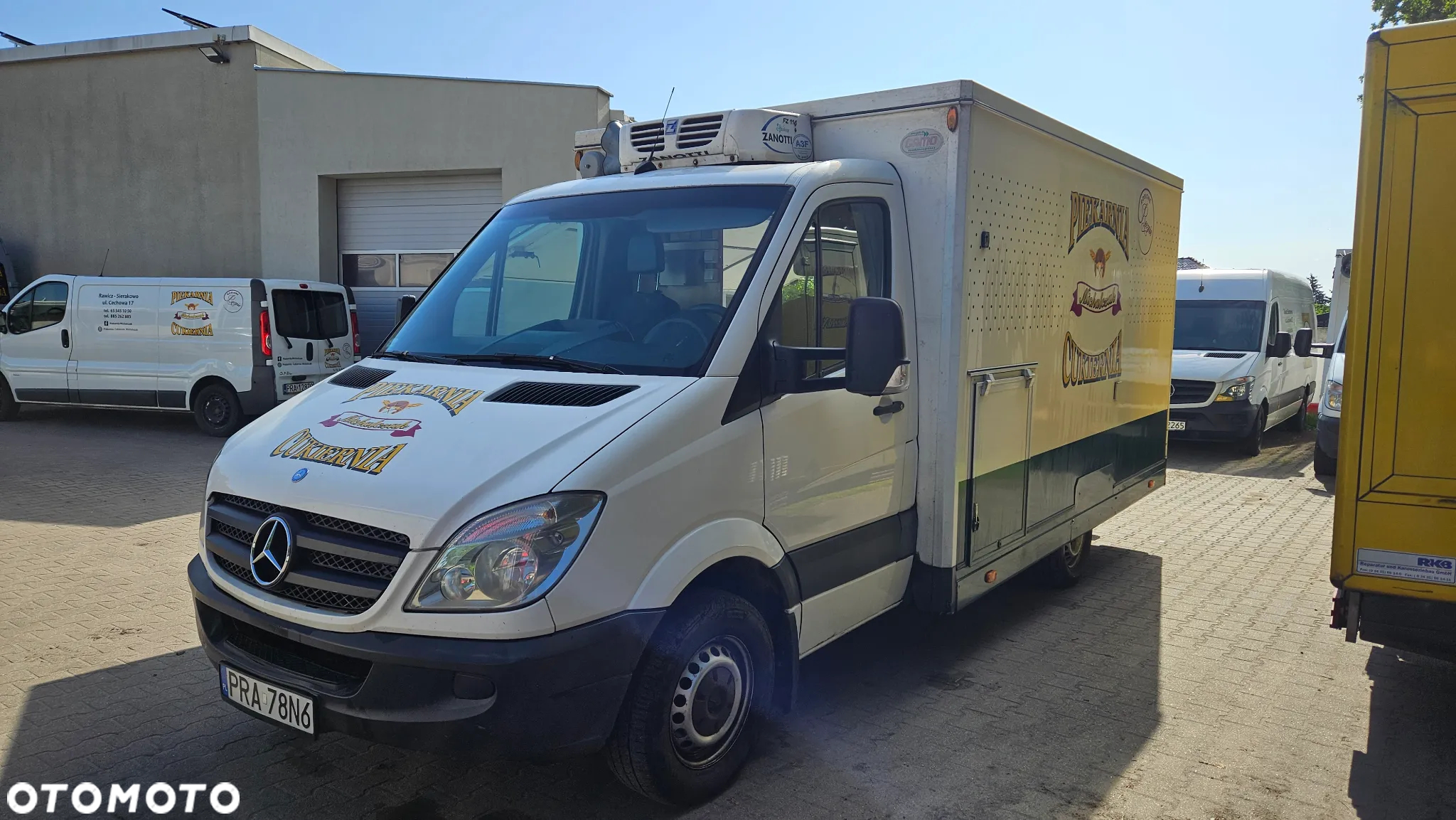 Mercedes-Benz Sprinter - 2