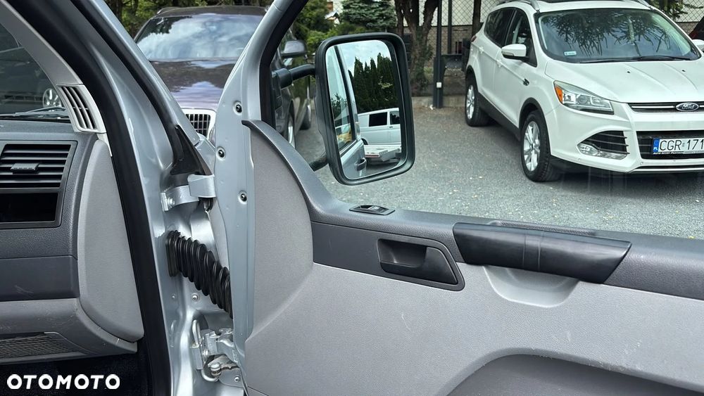 Volkswagen Transporter T5 - 17