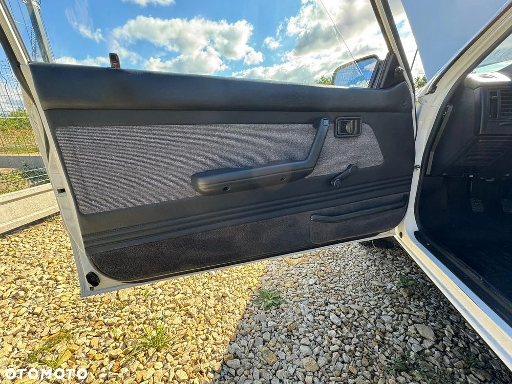 Mazda 323 1.3 LX - 14