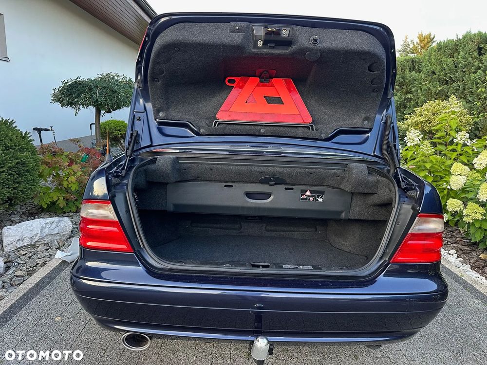 Mercedes-Benz CLK - 27