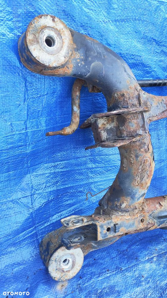 SANKI BELKA ZAWIESZENIA TYŁ BMW X5 E53 - 11