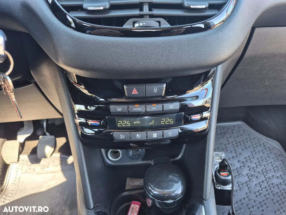 Peugeot 208 1.6 BlueHDi FAP Active - 3