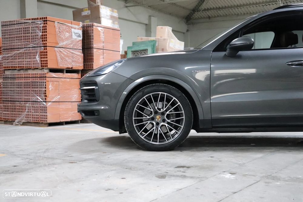 Porsche Cayenne - 13