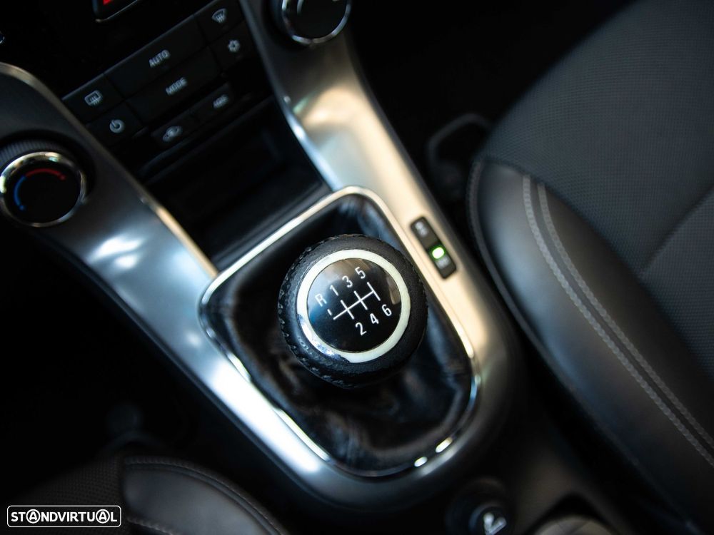 Chevrolet Cruze SW 1.7 VCDi LT - 24