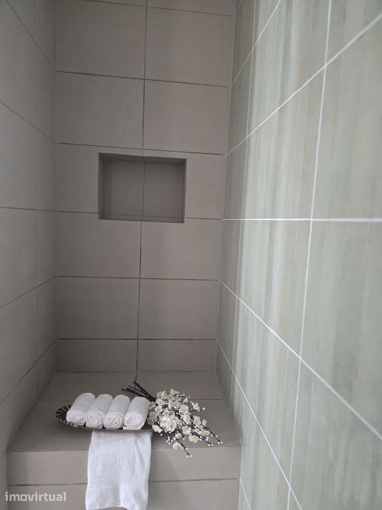 Jardim Emídia — T1 Duplex · 27