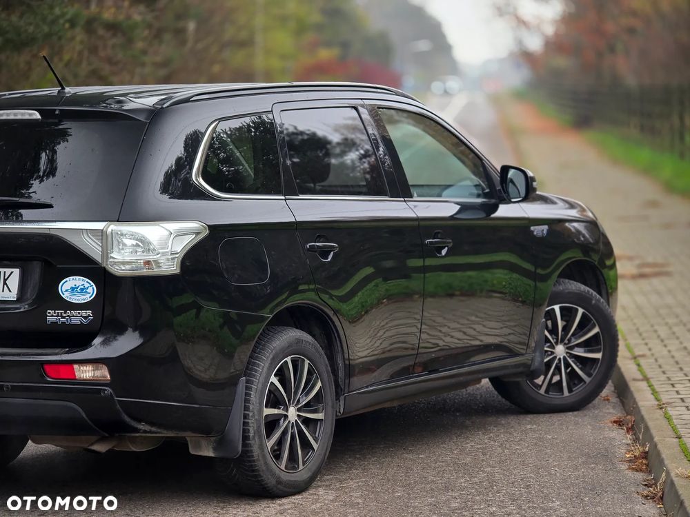 Mitsubishi Outlander - 40