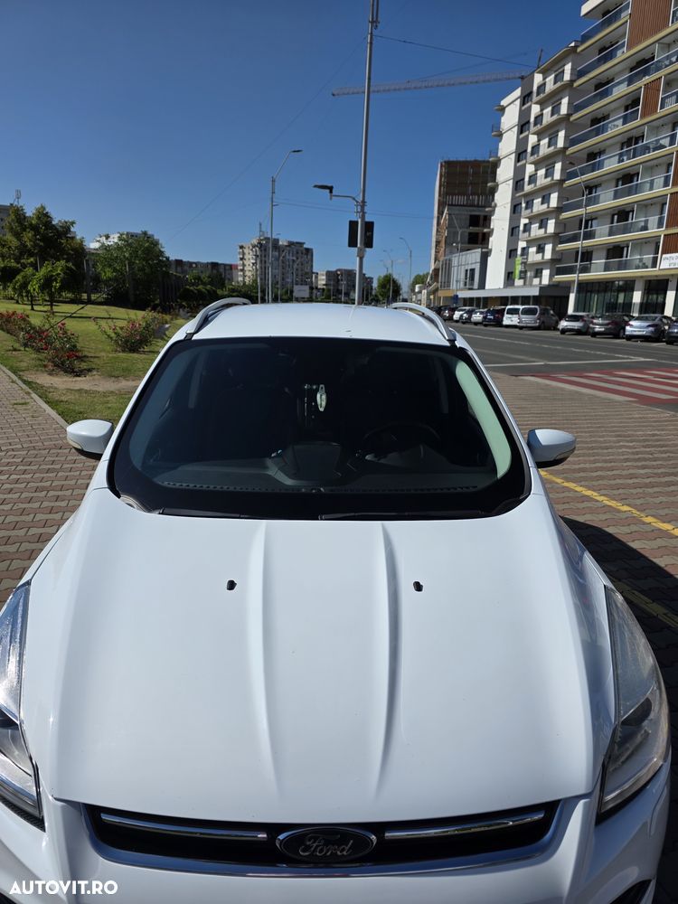 Ford Kuga 2.0 TDCi 2x4 Titanium - 3
