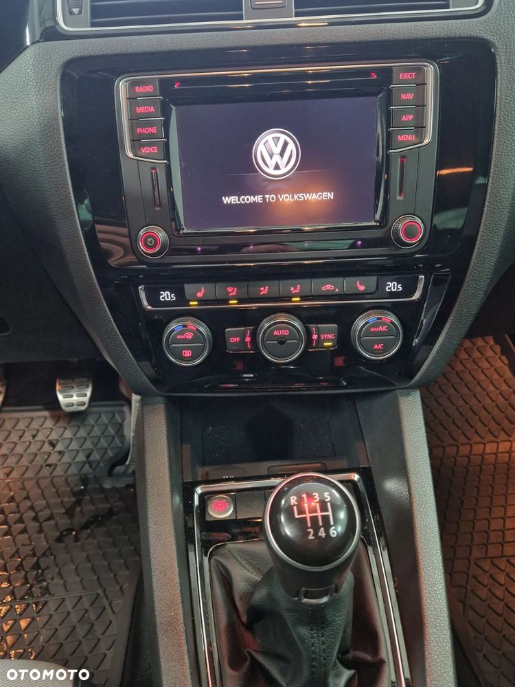 Volkswagen Jetta 1.4 TSI BMT Highline - 21