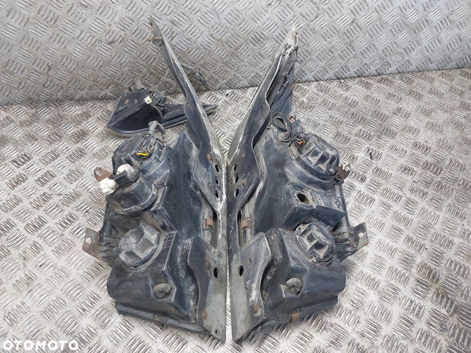 LAMPA LEWY PRZÓD + PRAWY PRZÓD + KIERUNKOWSKAZY SSANGYONG MUSSO I EU - 10