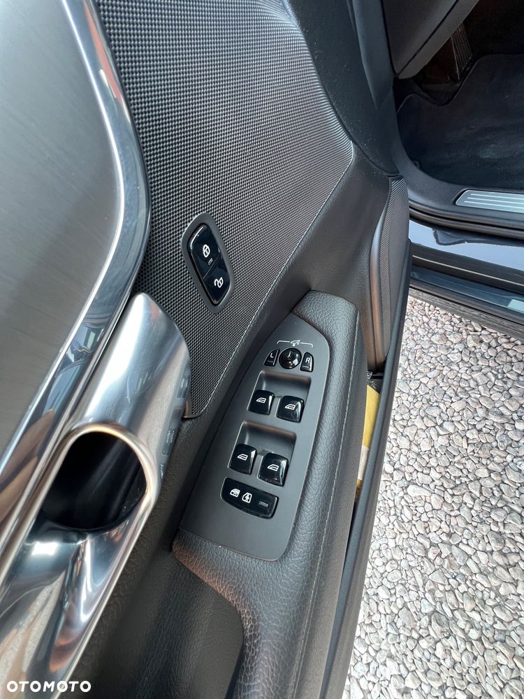 Volvo V90 D3 Geartronic Momentum Pro - 23